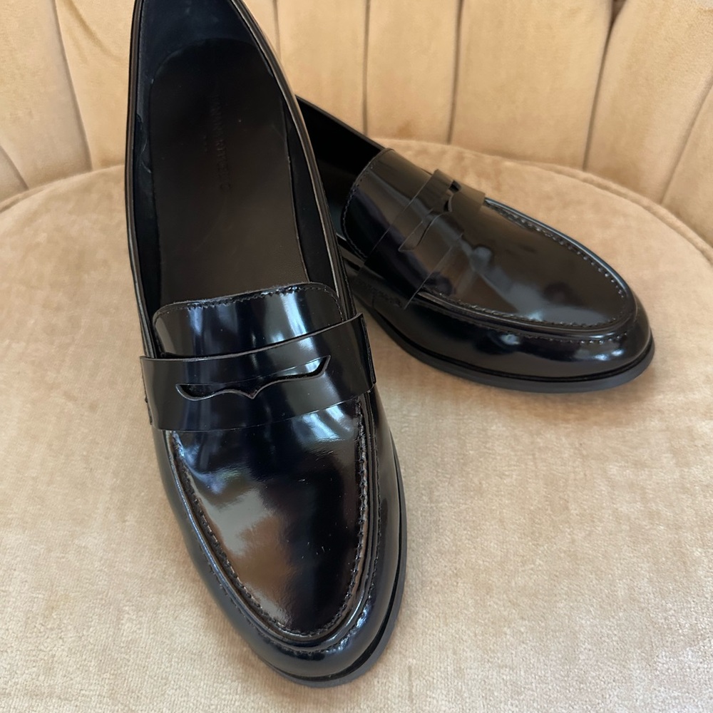 Banana Republic classic stylish black sz 9 Loafers